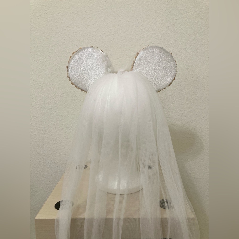 Disney Parks Bridal Minnie Mouse Ears Veil Bride Sequin Headband - Picture 7 of 13